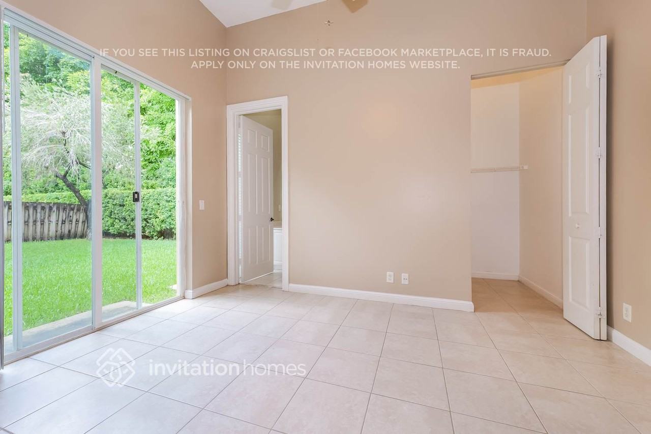 6880 Houlton Cir - Photo 3 of 17