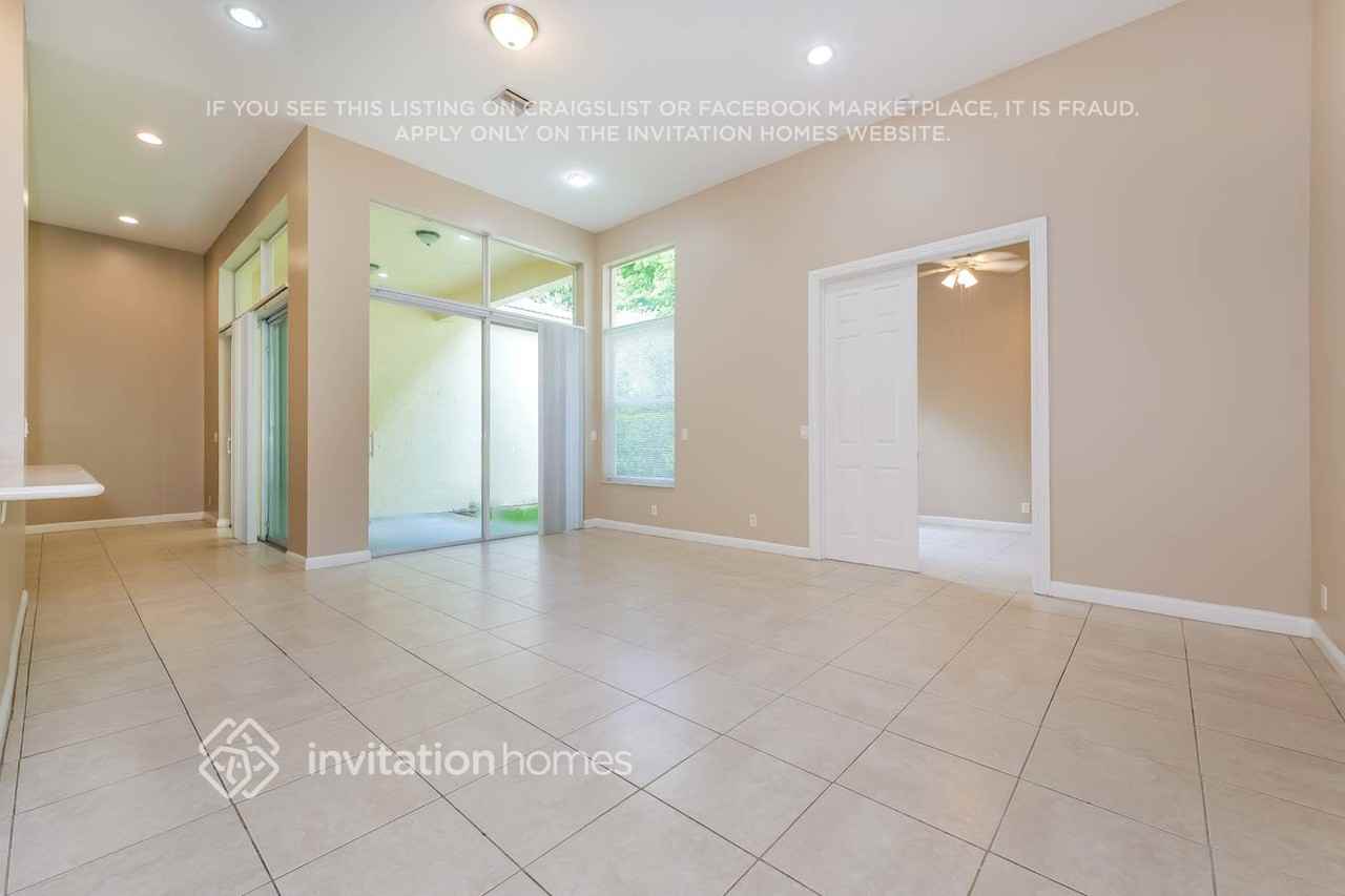 6880 Houlton Cir - Photo 6 of 17