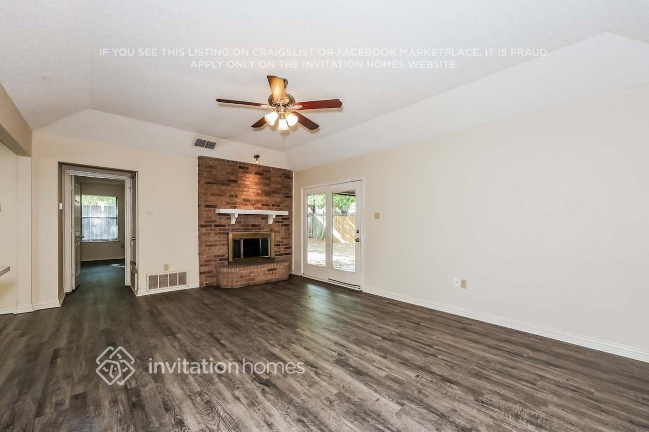 6212 Berlinetta Dr - Photo 3 of 17