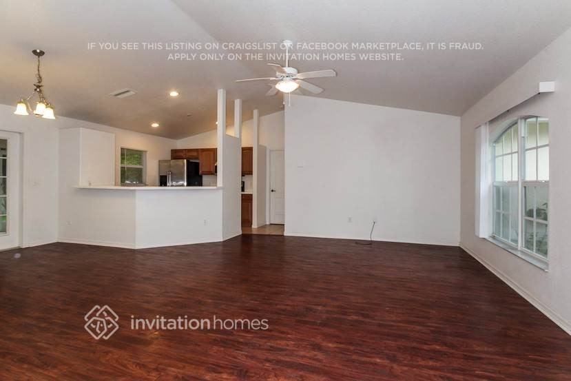 8325 Scanlon Ave - Photo 3 of 13