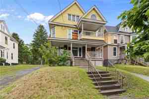 featured image of 1522 S State St
