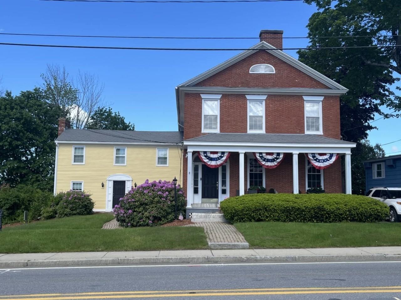 8 Pleasant St