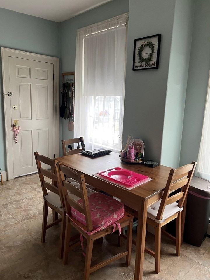 8 Pleasant St - Photo 3 of 8