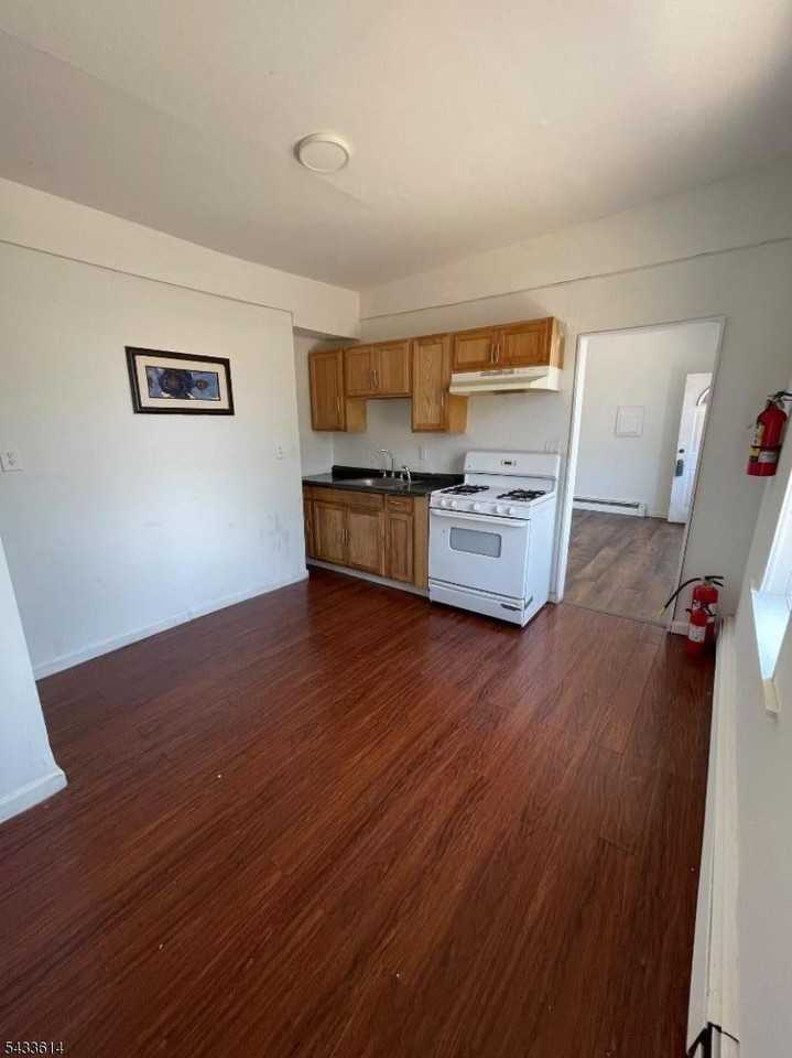 22 N Main St ## 24 - Photo 3 of 9