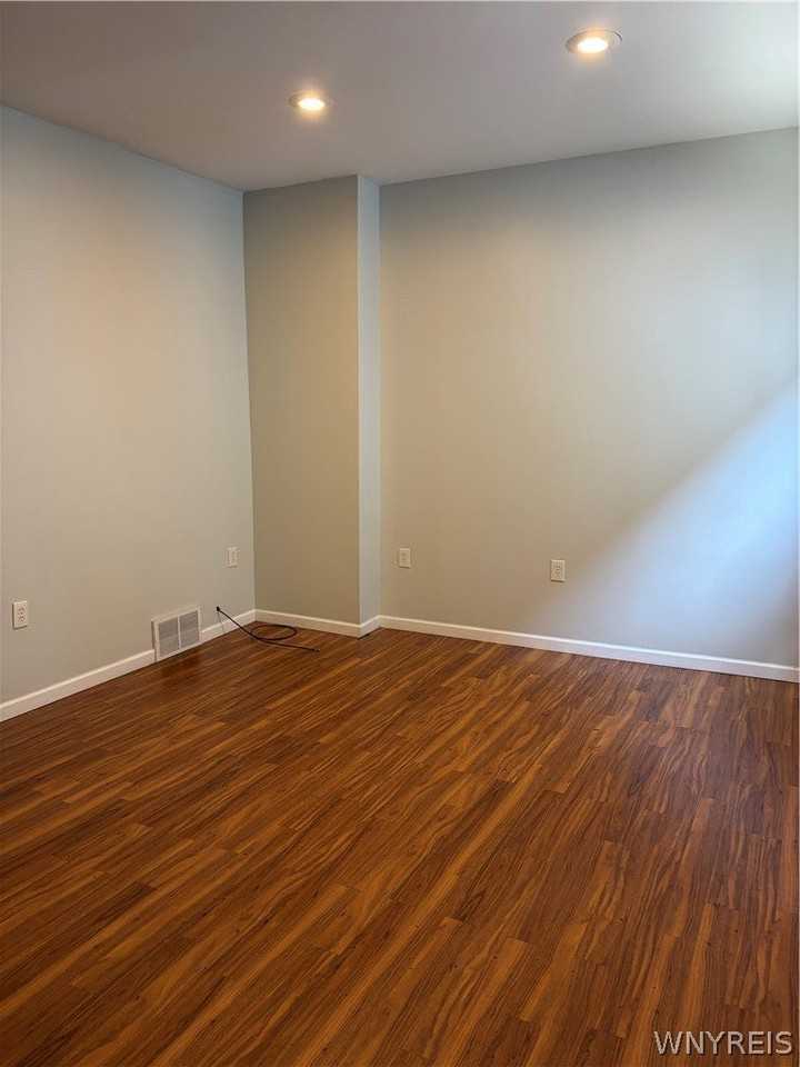 569 E Utica St - Photo 5 of 12