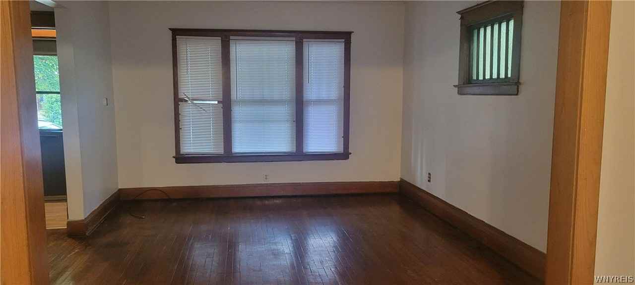 2233 Cleveland Ave - Photo 5 of 18