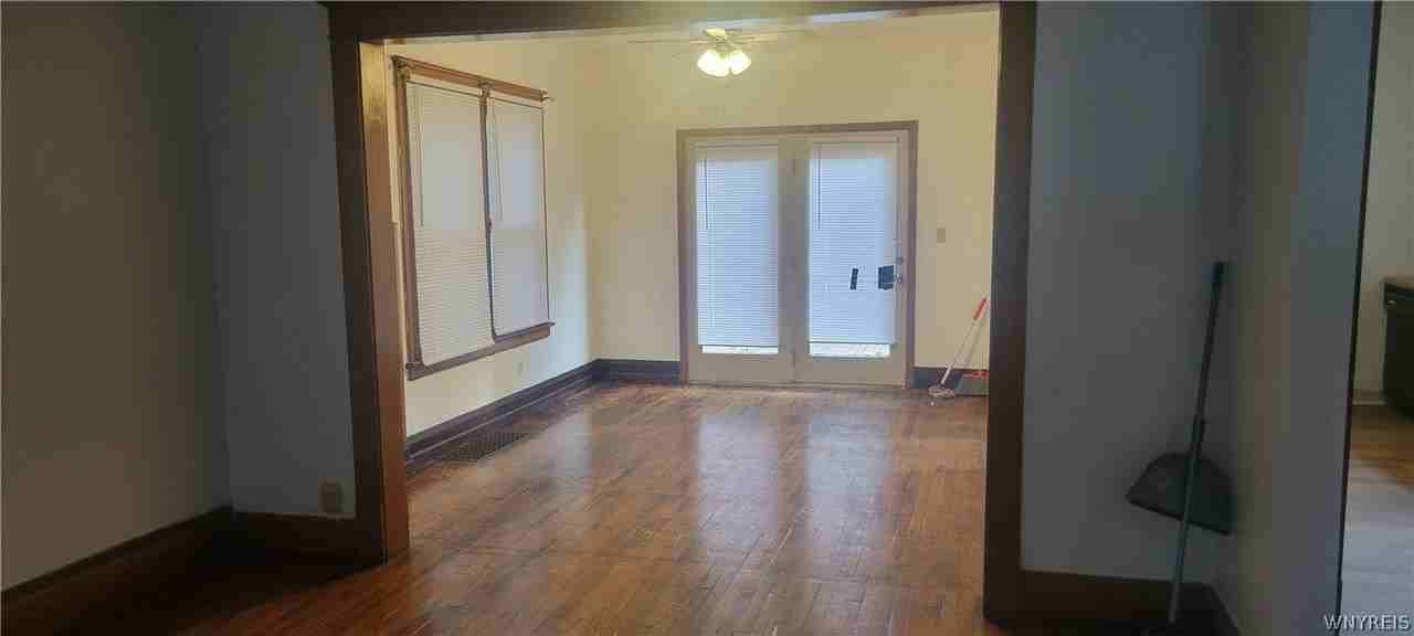 2233 Cleveland Ave - Photo 6 of 18