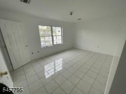 614 Bond St - Photo 5 of 17