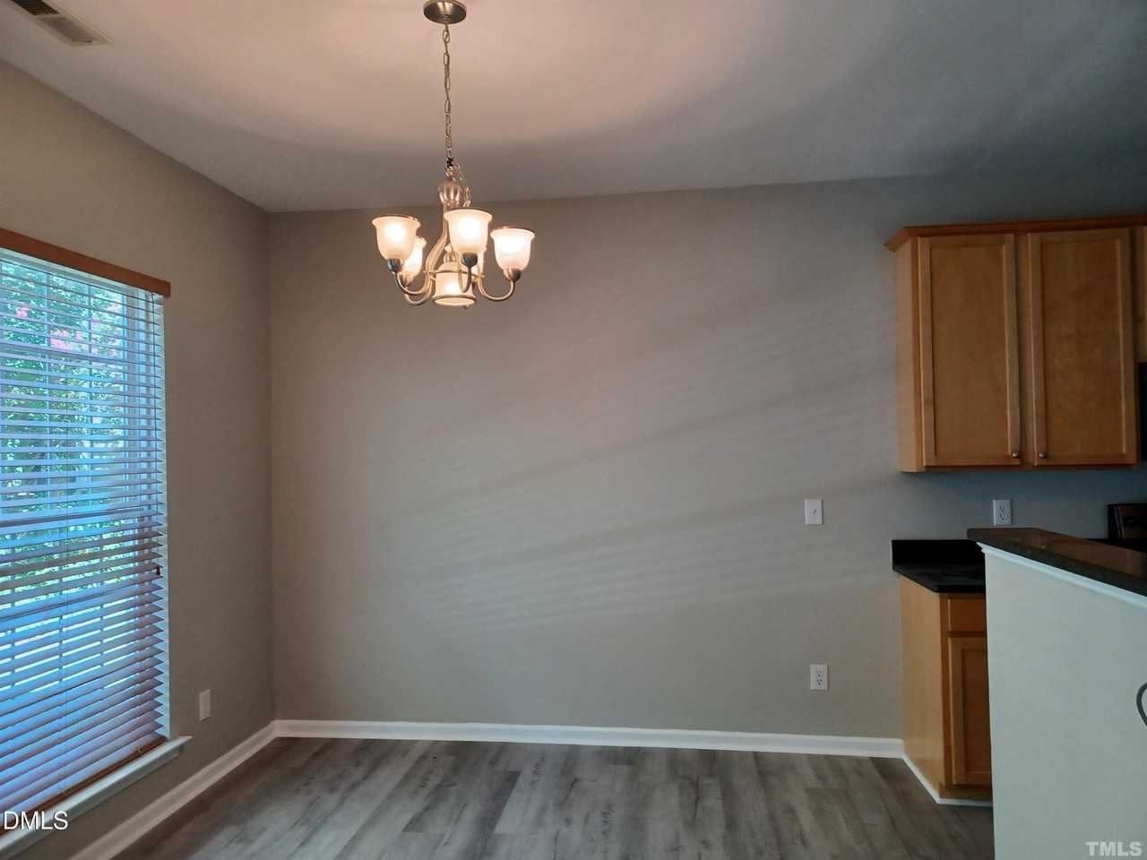 5041 Delta Lake Dr - Photo 4 of 19