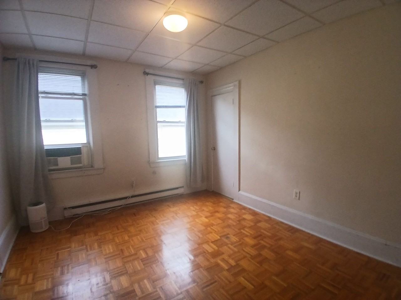 16 Lincoln St - Photo 4 of 9