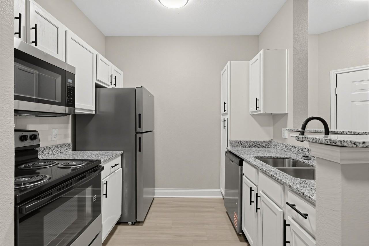 Madison Point Apartments - Photo 7 of 50