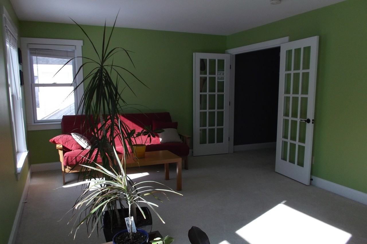 4 Stannard Dr - Photo 3 of 9