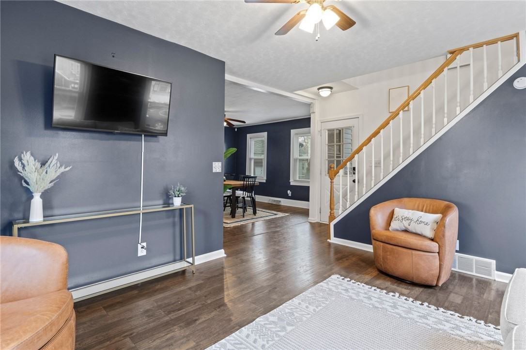 20 Bloomfield Pl - Photo 7 of 29