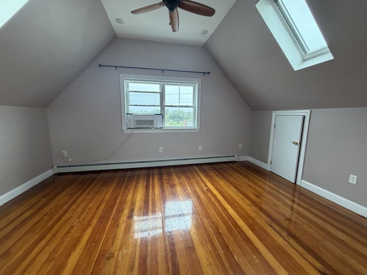 262 Shirley St - Photo 5 of 23