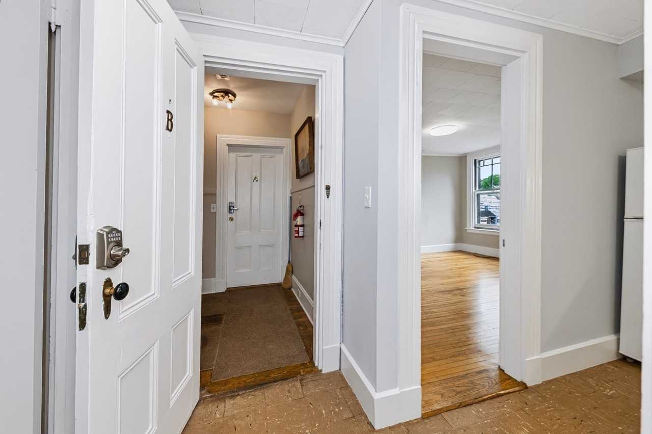 22 Linden St - Photo 3 of 16