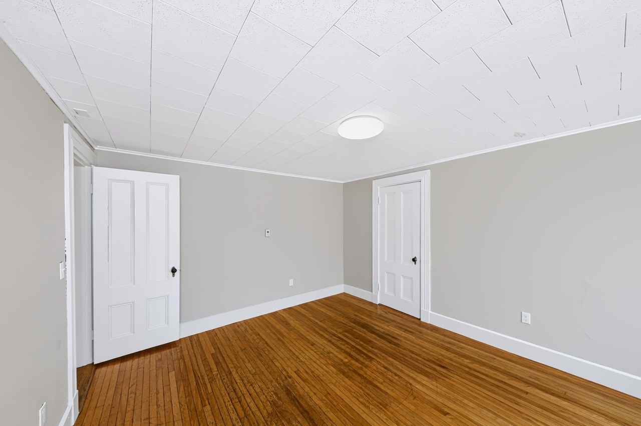 22 Linden St - Photo 5 of 16