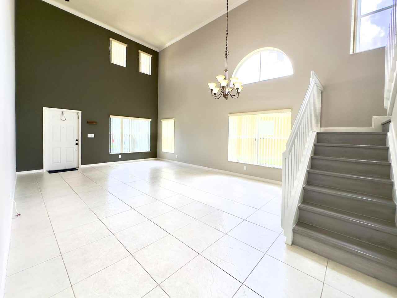 1118 Fosters Mill Dr - Photo 6 of 50