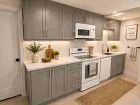 Yonge St & Major Mackenzie Dr E #5 - Photo 1 of 1