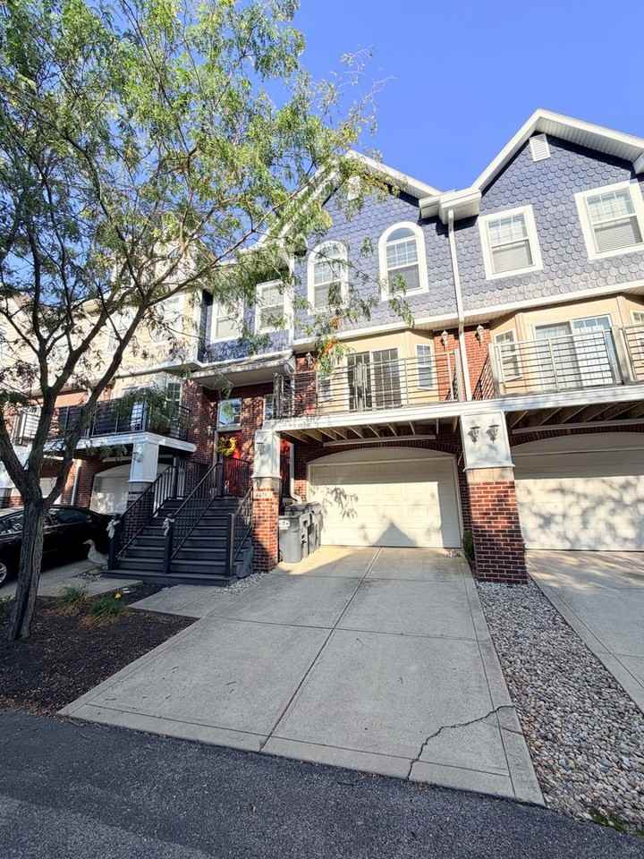 1471 Autumn Oak St - Photo 3 of 39