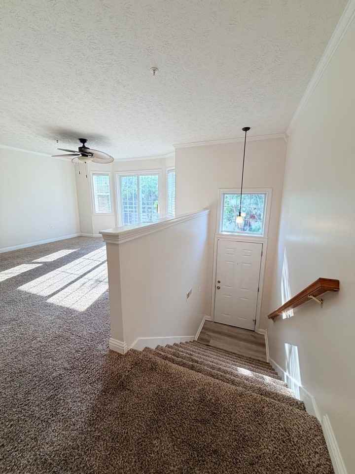 1471 Autumn Oak St - Photo 5 of 39