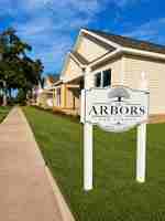 featured image of 308 W Lee St