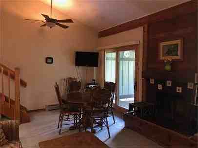 142 Oxford Ct. - Photo 3 of 12