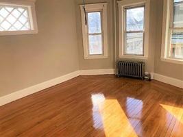 featured image of 814 W 4th St