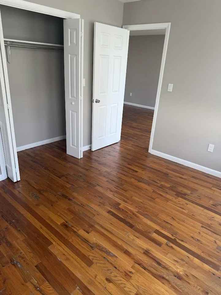 321 Monroe Street - Photo 3 of 6