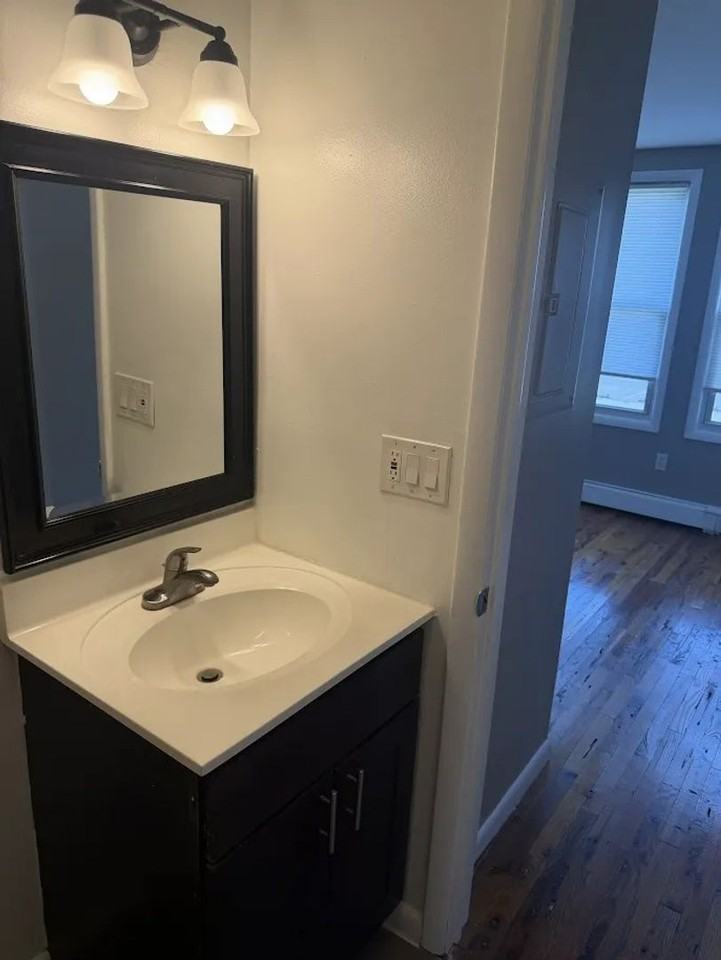 321 Monroe Street - Photo 5 of 6