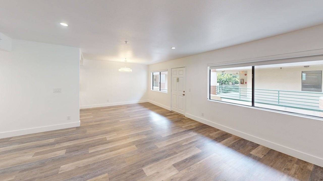 Cynthia Gardens...West Hollywood's most Desired Neighborhood...Remodeled Apartments...CALL NOW! - Photo 6 of 10