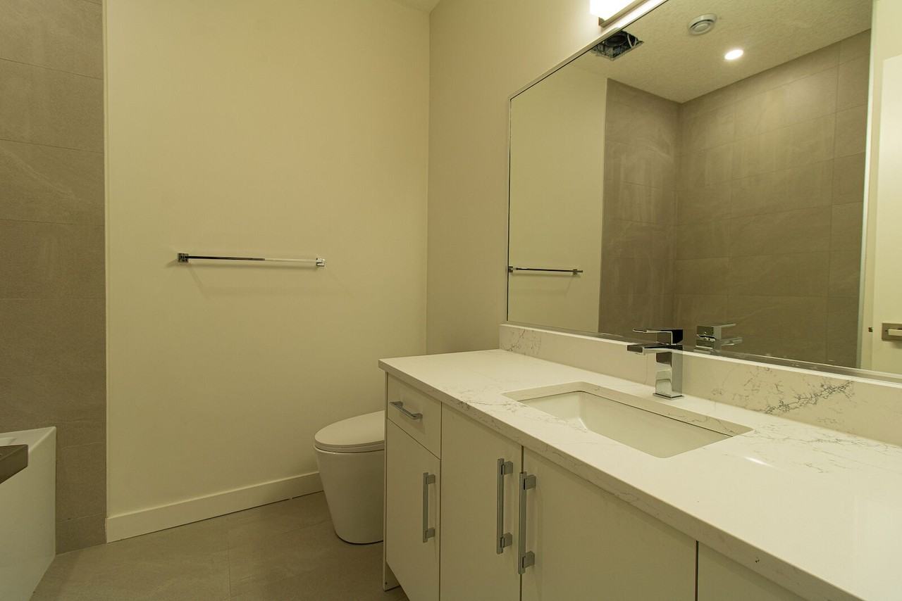 5124 17 Ave Nw - Photo 5 of 8