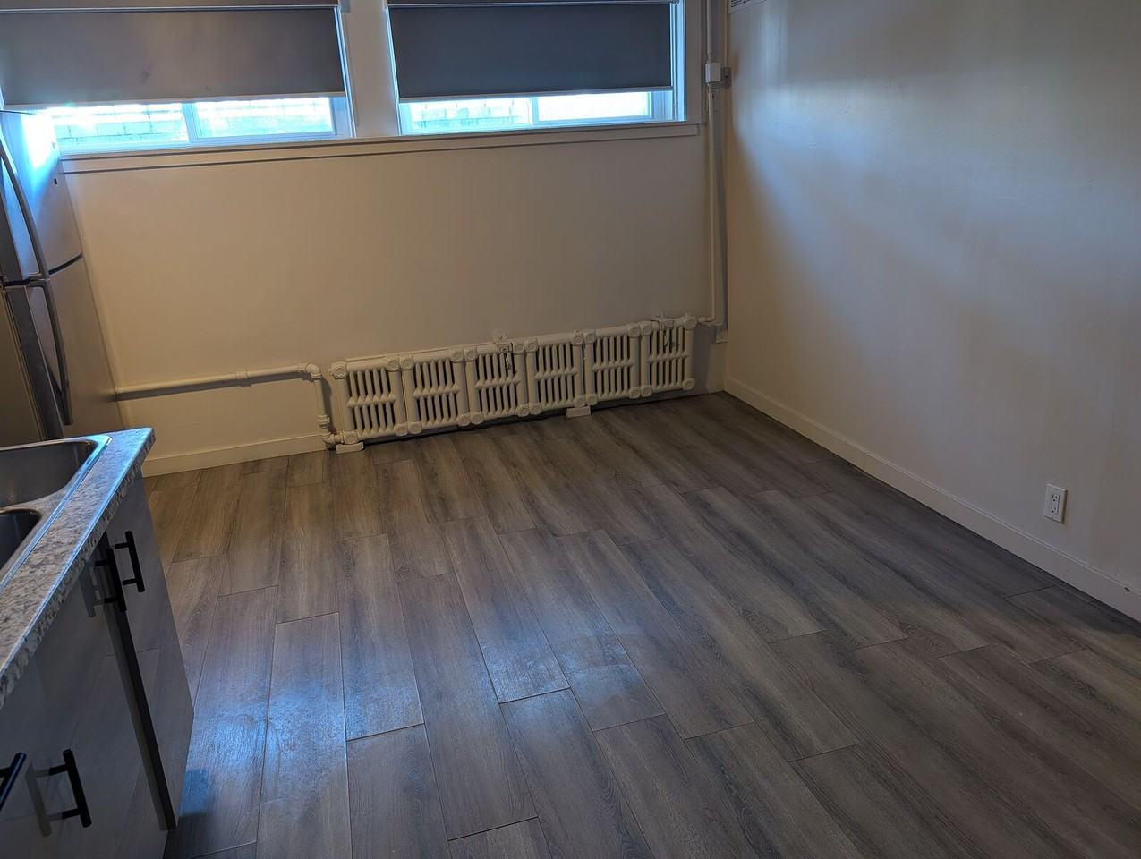10651 108 Ave Nw - Photo 4 of 5