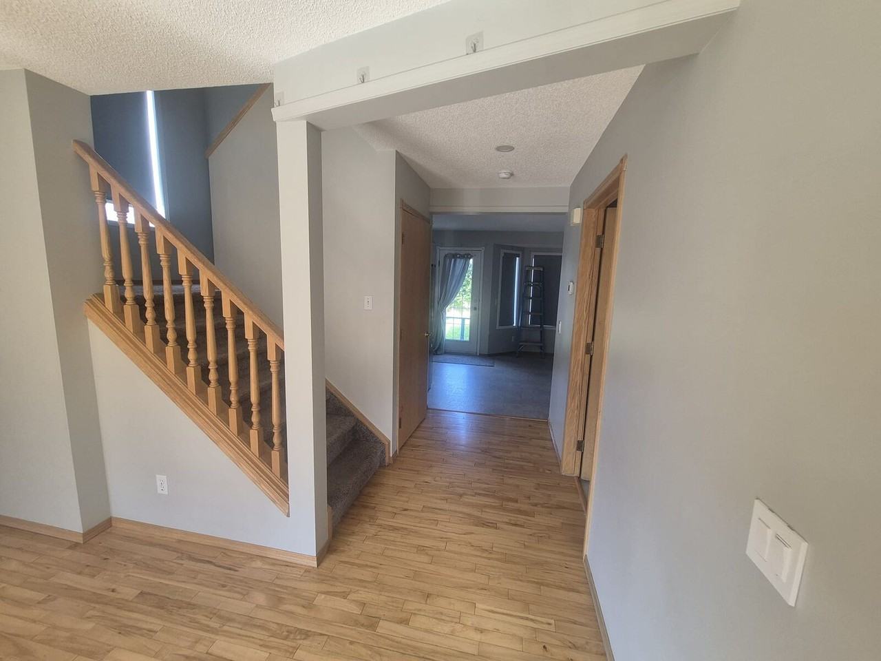 82 Covington Close Ne - Photo 2 of 11