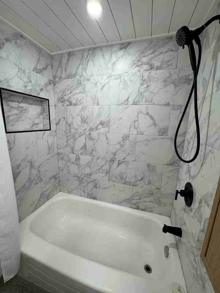 4512 75 St Nw - Photo 7 of 11