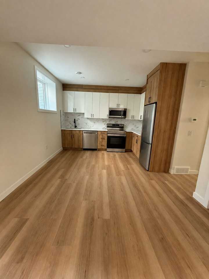 516 22 Ave Nw - Photo 2 of 15