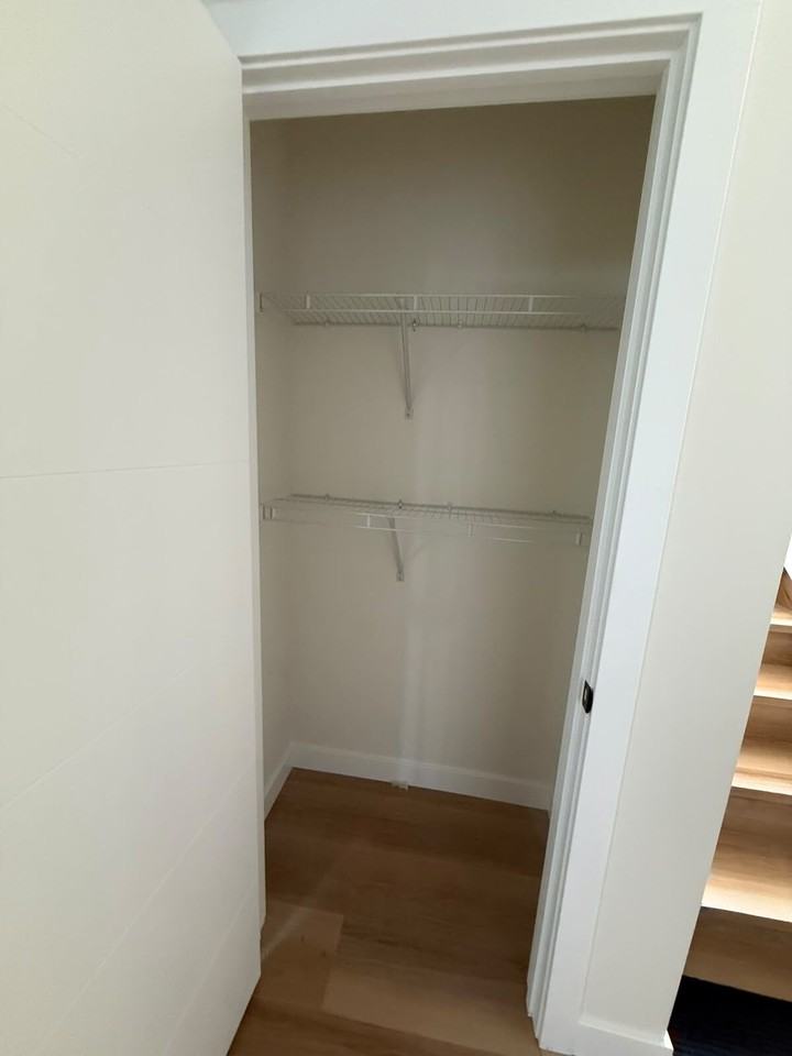 516 22 Ave Nw - Photo 4 of 15