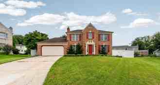 727 Macphail Ct S - Photo 1 of 1