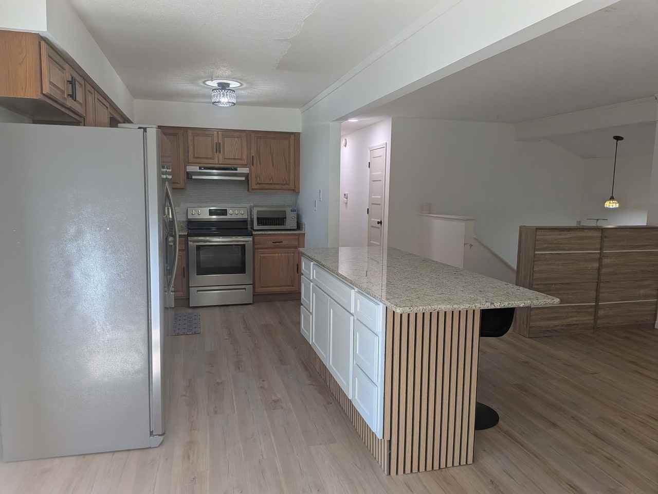 1901 N South Trails Ter - Photo 2 of 33