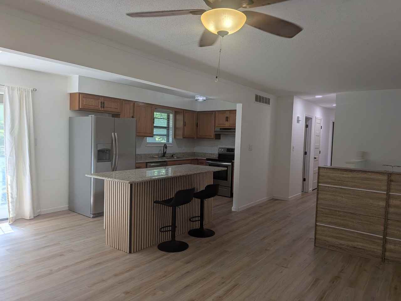 1901 N South Trails Ter - Photo 3 of 33