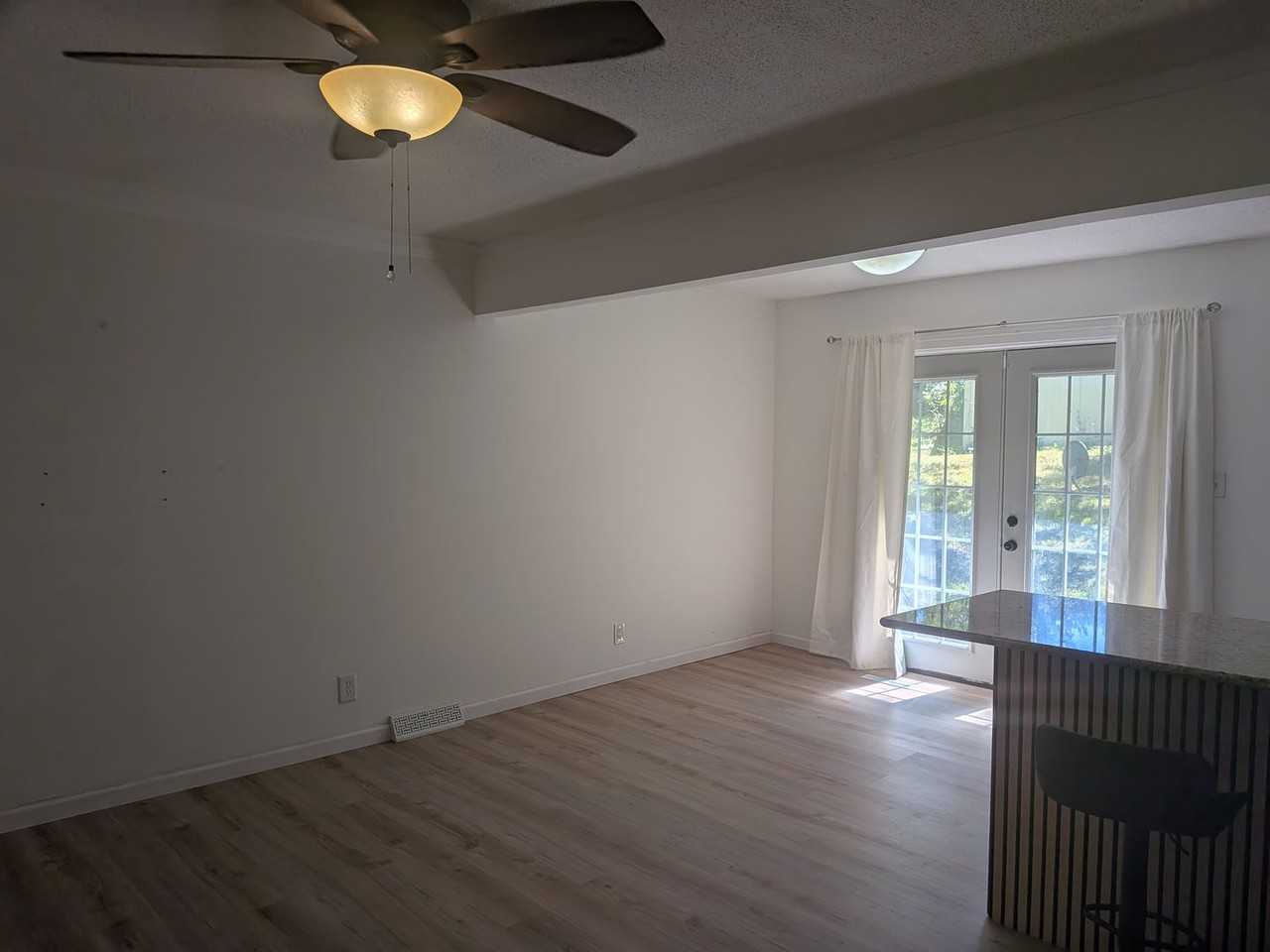 1901 N South Trails Ter - Photo 4 of 33