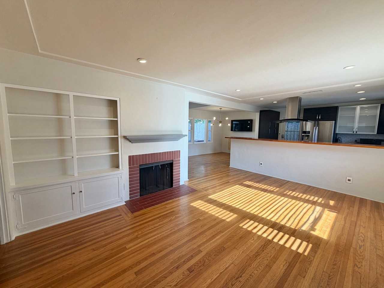 4535 49th St - Photo 2 of 18