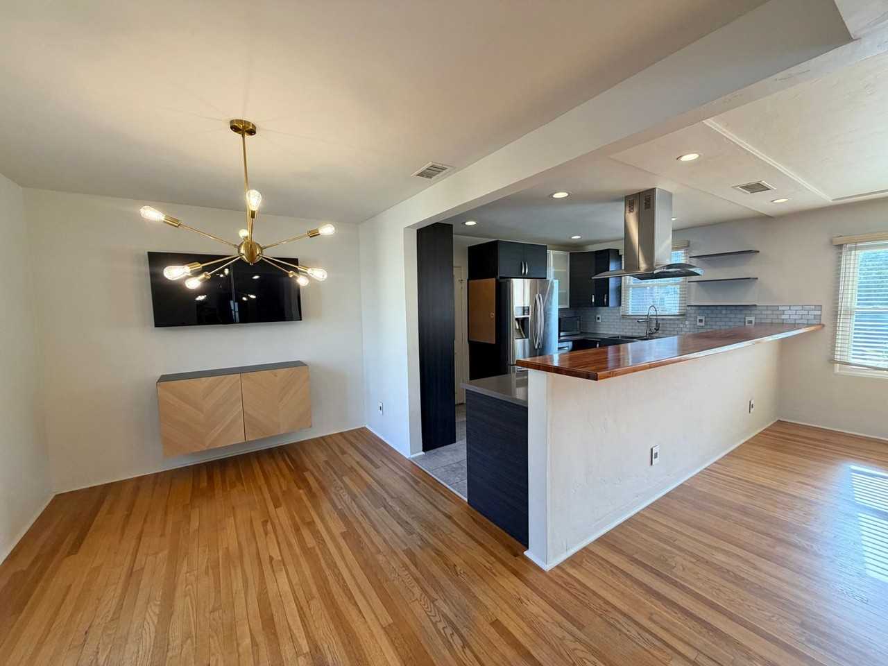4535 49th St - Photo 5 of 18