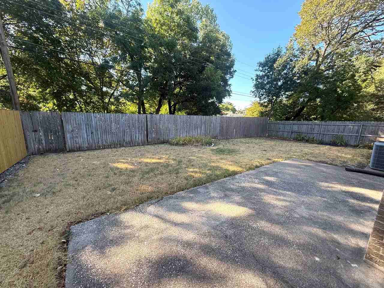 241 Merribrook Trl - Photo 3 of 16