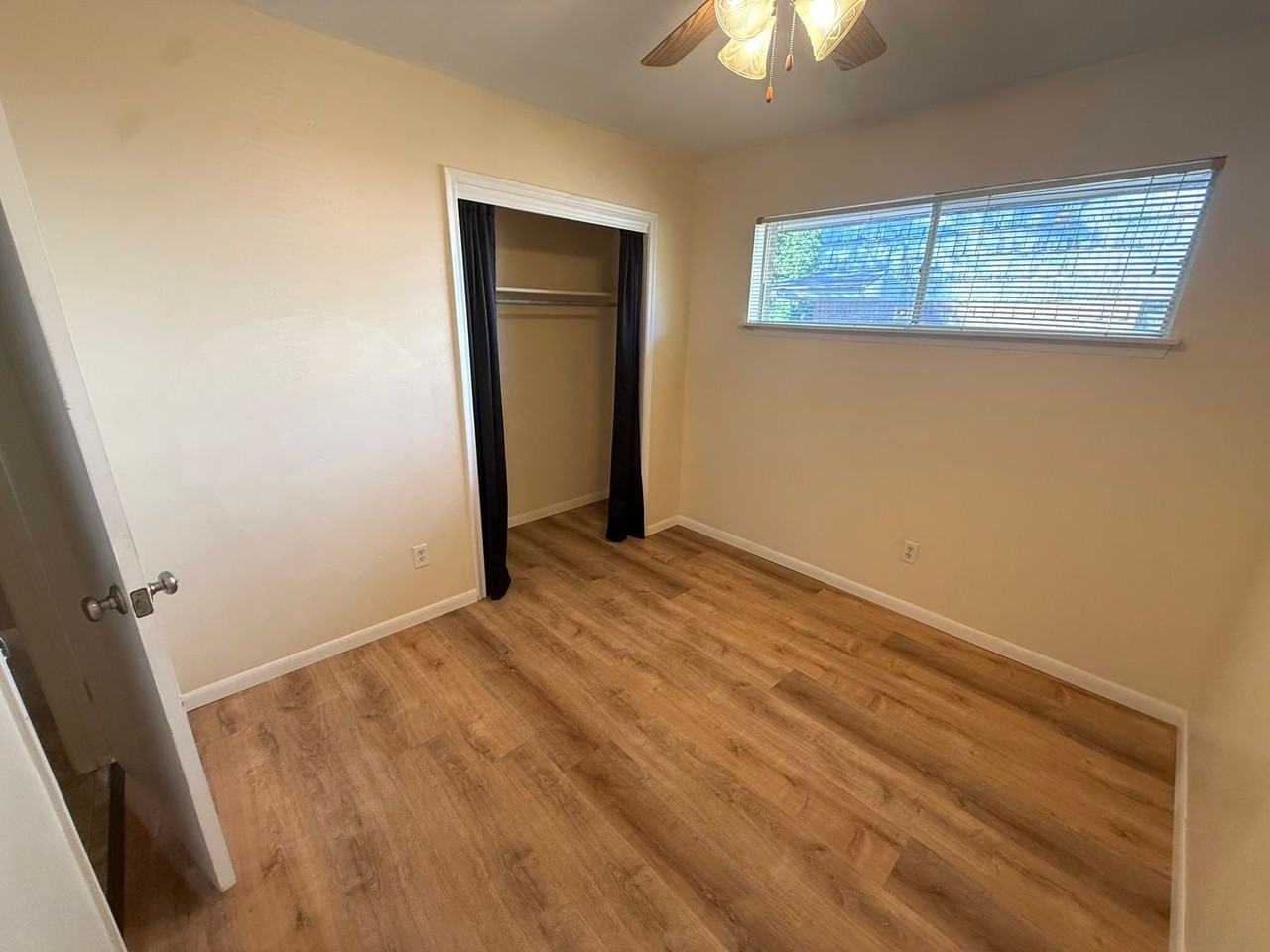 241 Merribrook Trl - Photo 5 of 16