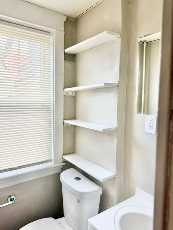 161 Montgomery St #4 - Photo 5 of 7