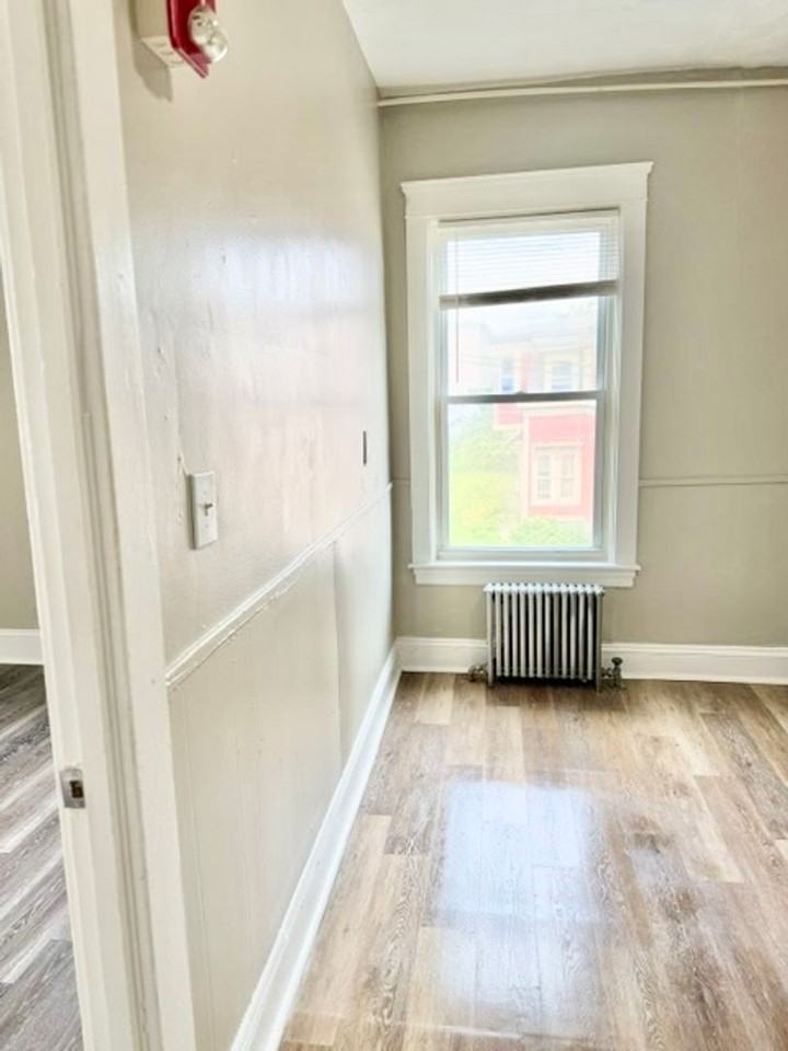 161 Montgomery St #4 - Photo 7 of 7
