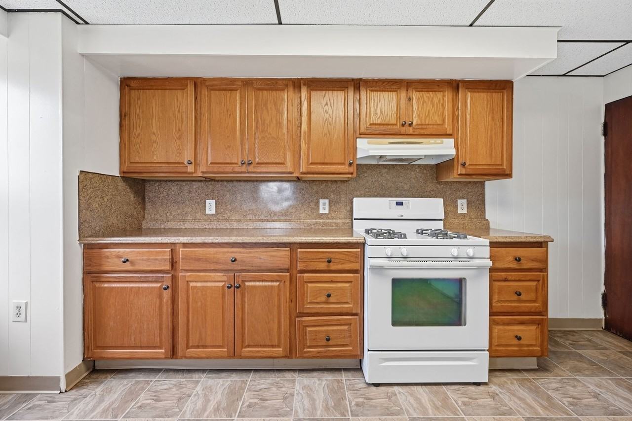 2223 Forest Street - Photo 4 of 37