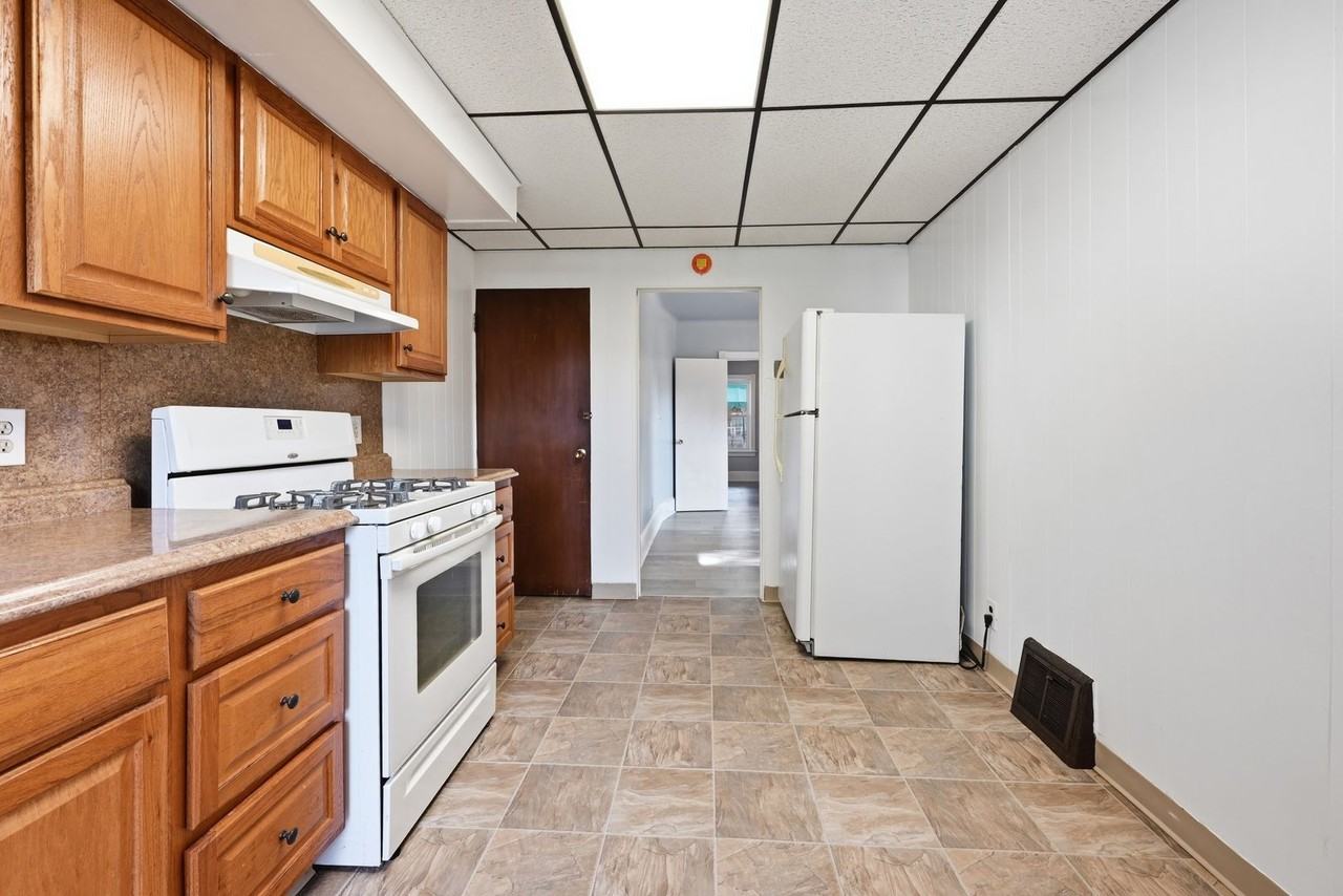 2223 Forest Street - Photo 7 of 37