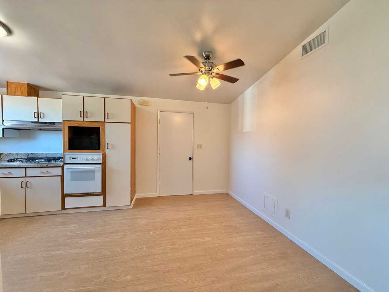 3141 Admiral Ave - Photo 4 of 12