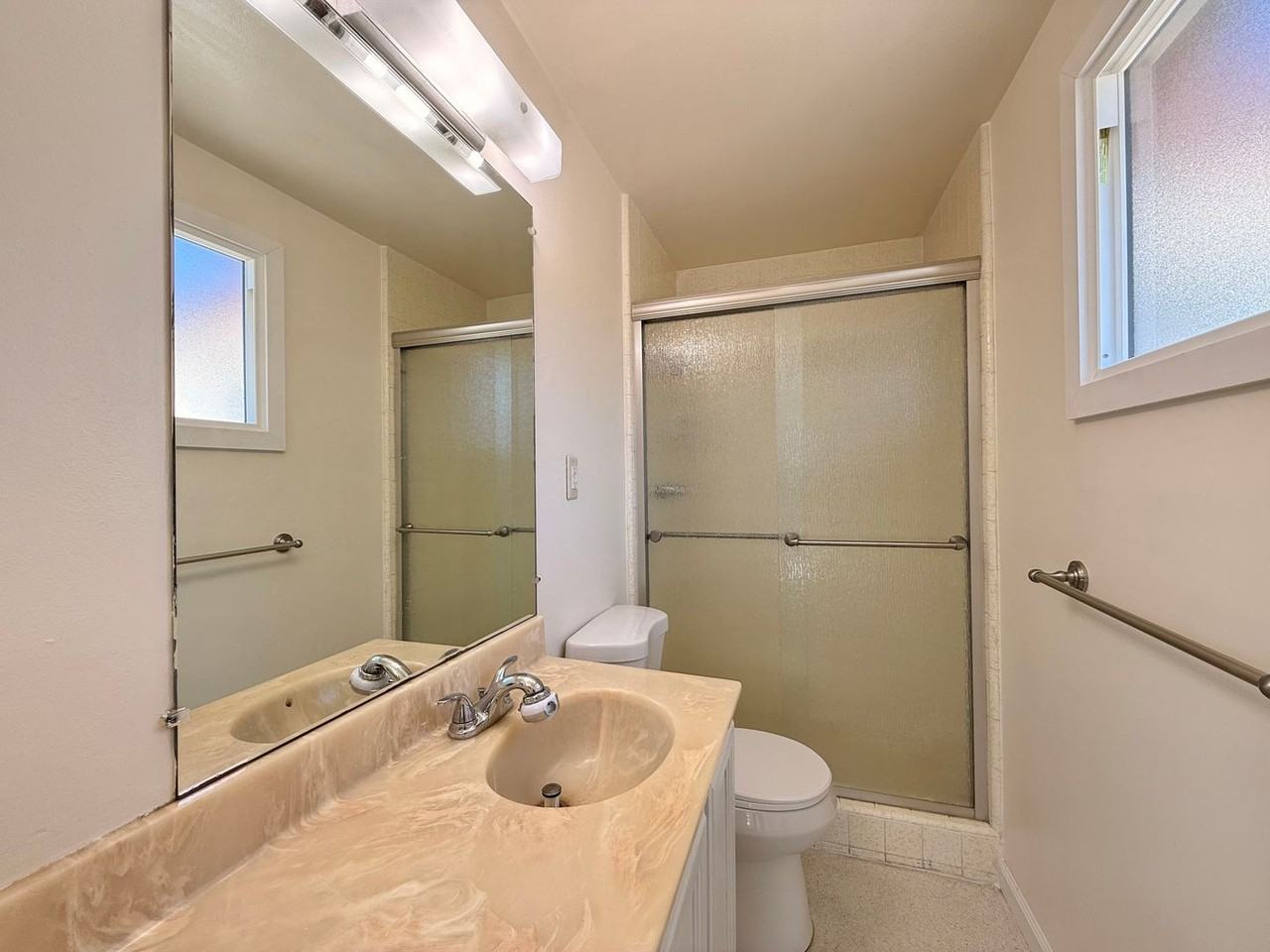 3141 Admiral Ave - Photo 5 of 13